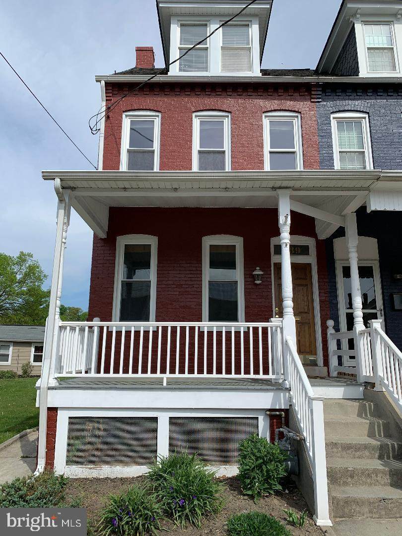 839 Spruce Street - Photo 1