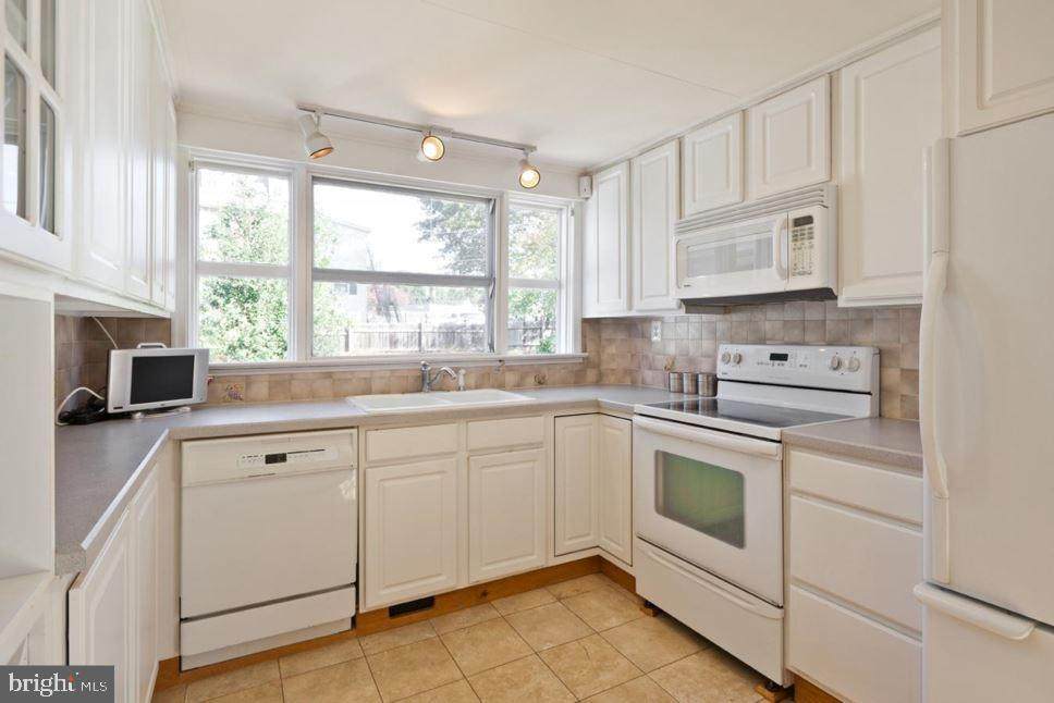 35 Beulah Road - Photo 1