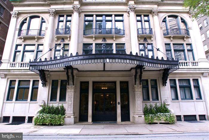 1830 Rittenhouse Square - Photo 1