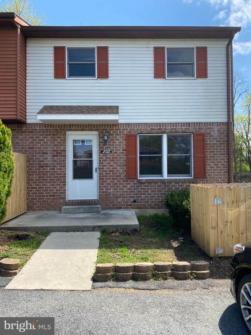 202 Marion Avenue - Photo 1