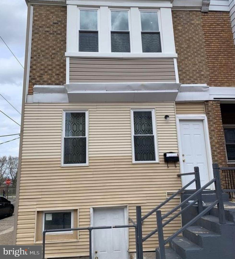 5565 Matthews Street - Photo 1
