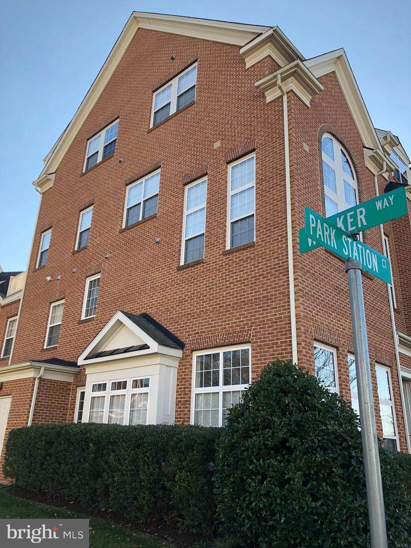 9562 Walker Way - Photo 1