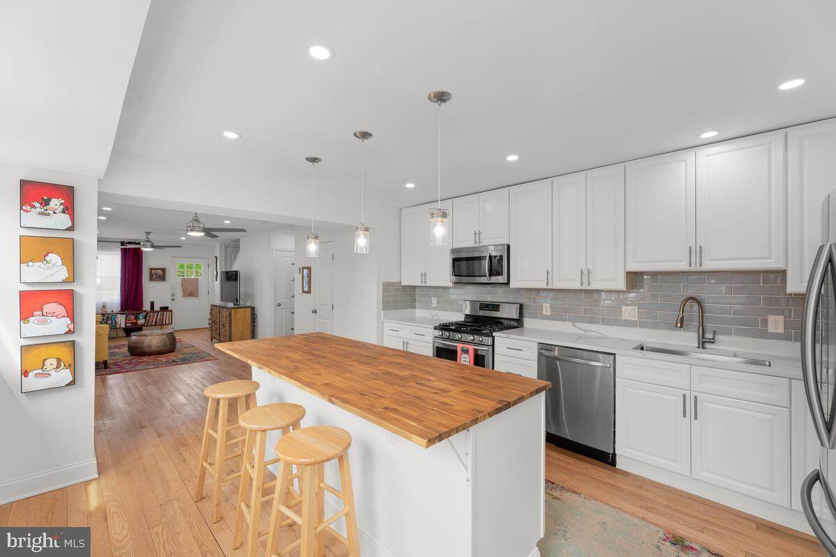632 Chaplin Street - Photo 1