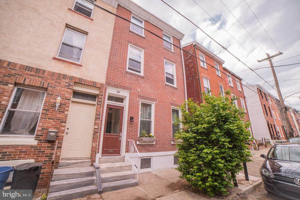 946 Randolph Street - Photo 1