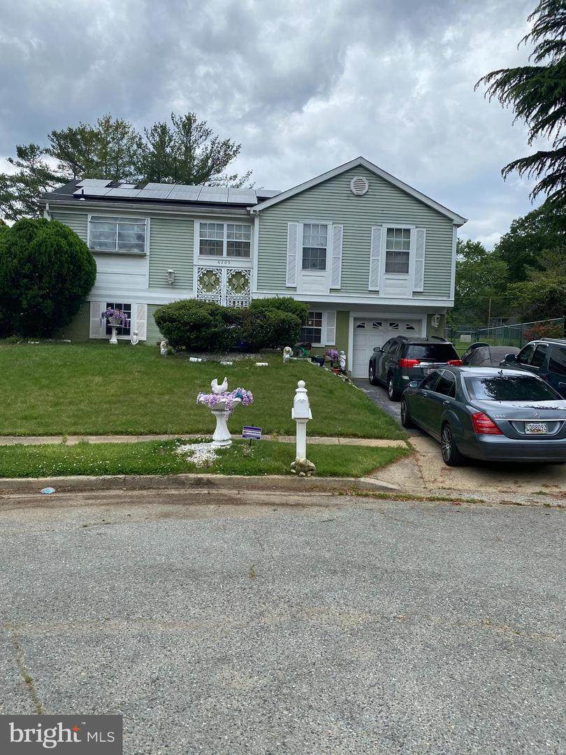 6205 Barrowfield Court - Photo 1