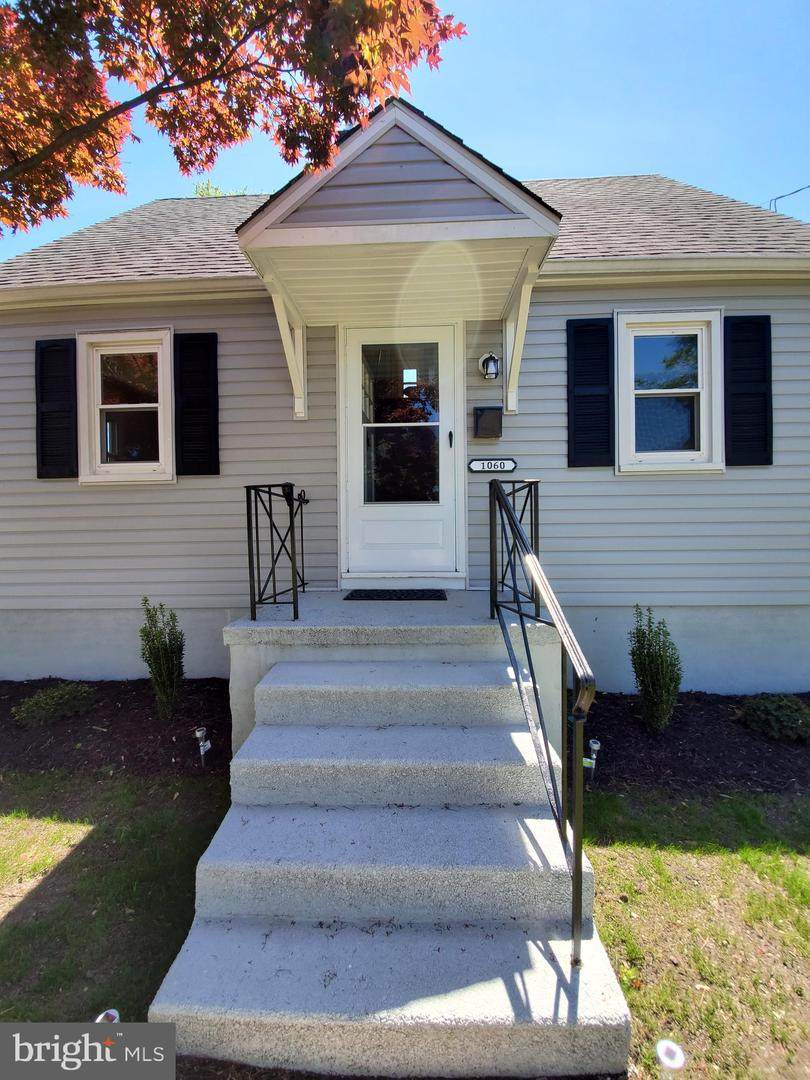 1060 Farragut Road - Photo 1