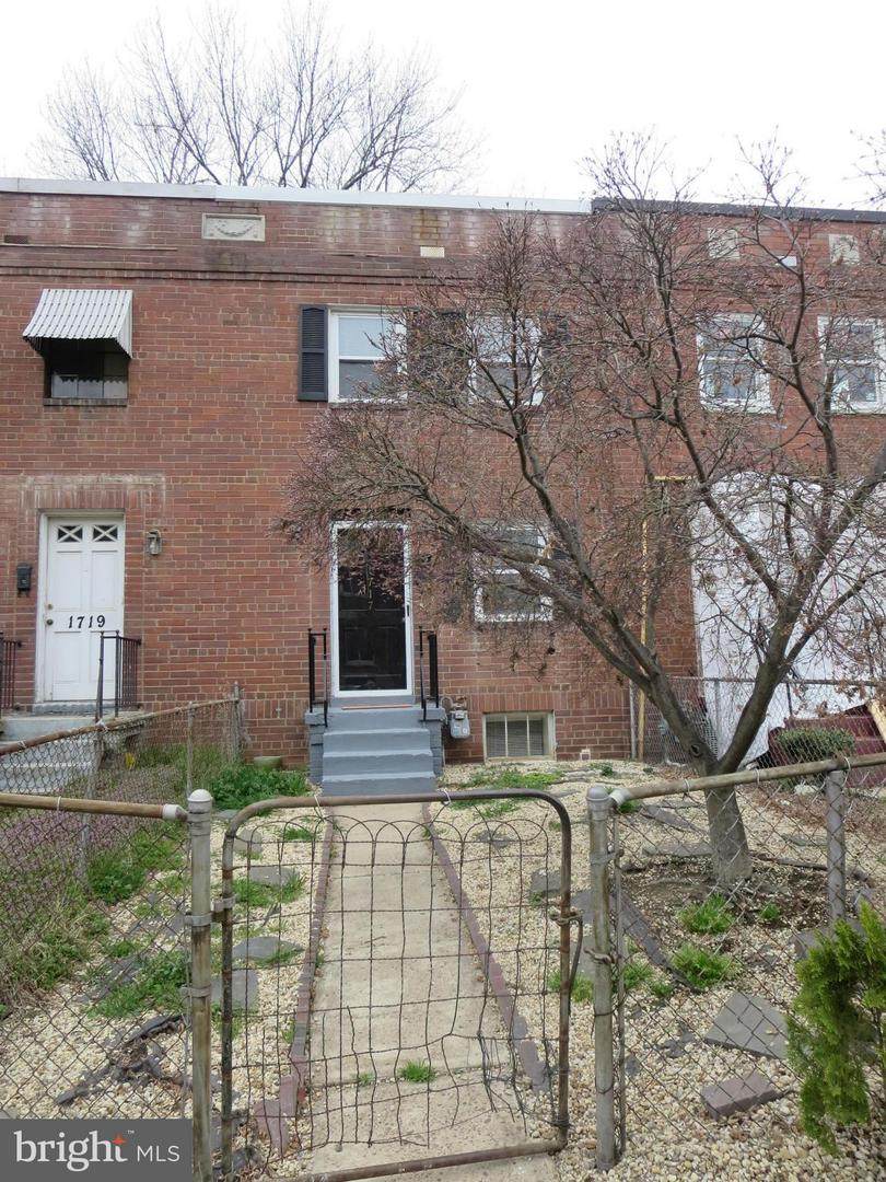 1717 Cameron Street - Photo 1