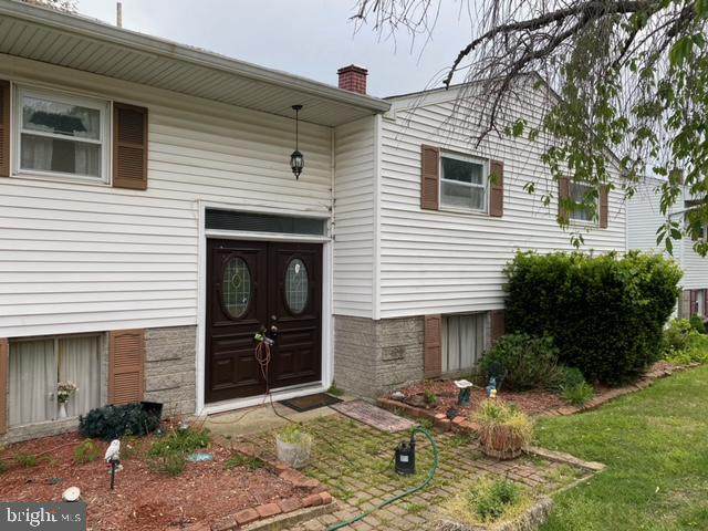 5525 Lanham Way - Photo 1