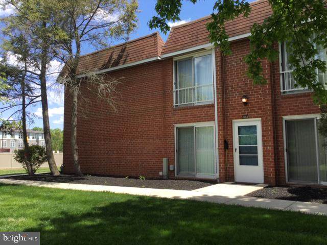 105 Lexington Court - Photo 1