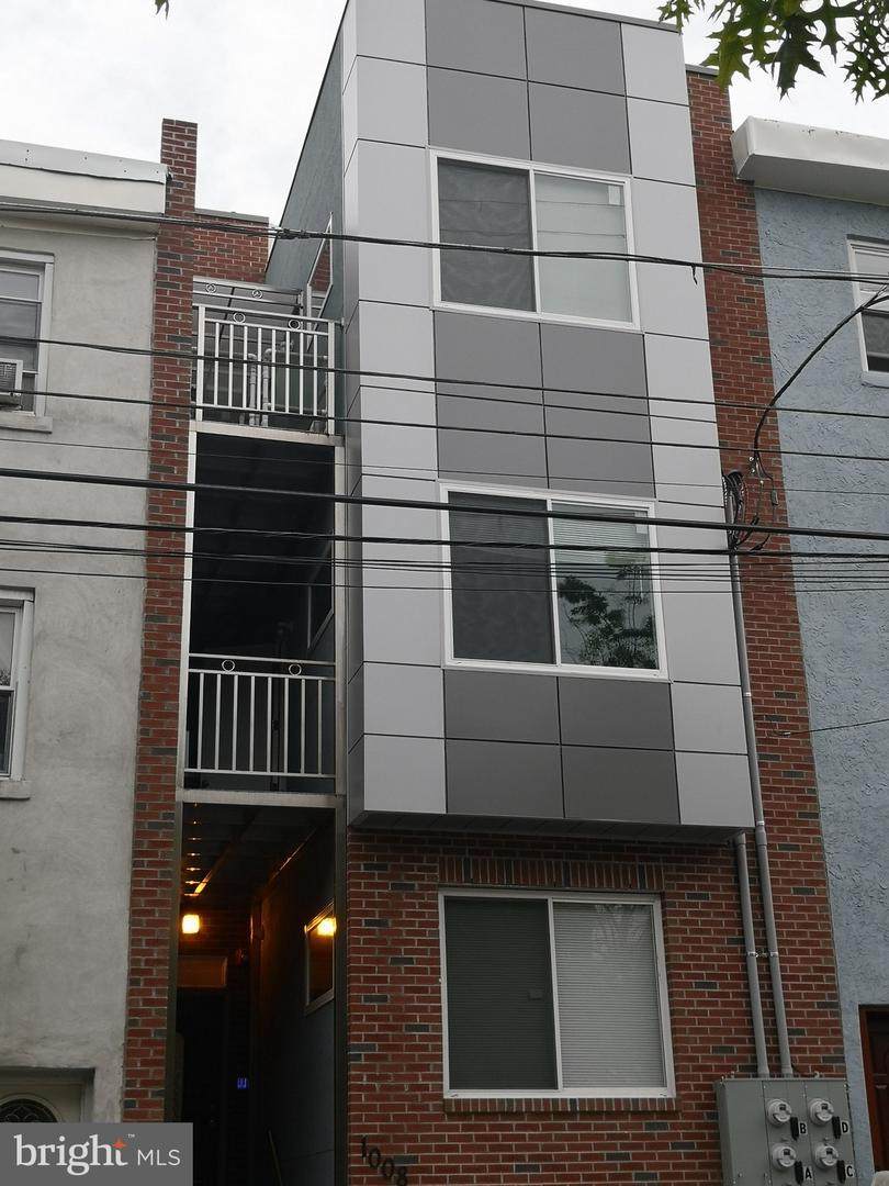 1008 Green Street - Photo 1