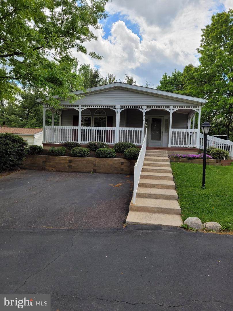 259 Chadwick Court - Photo 1