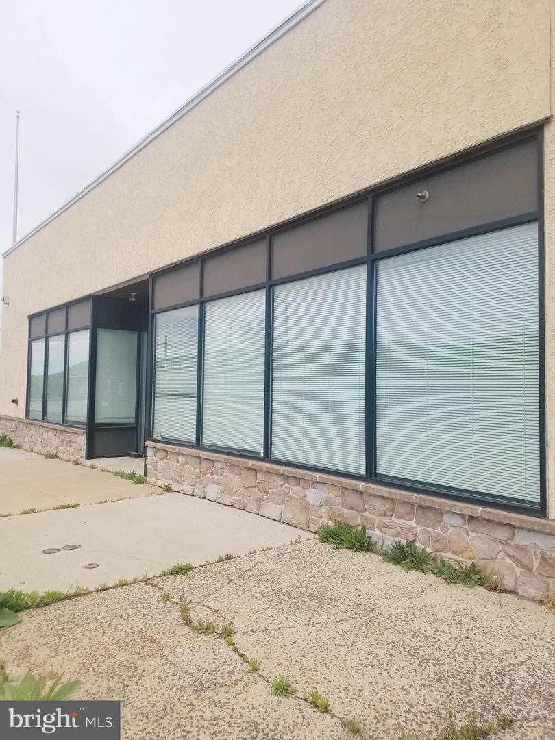 2201 Dengler Street - Photo 1