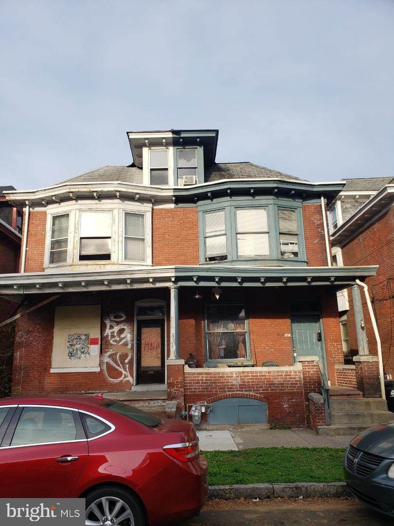 2136 Green Street - Photo 1