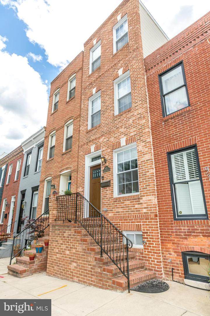 921 Baylis Street - Photo 1