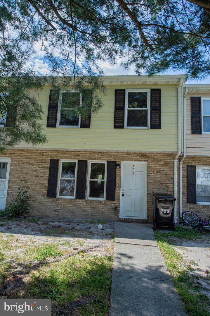 726 Hemlock Street - Photo 1