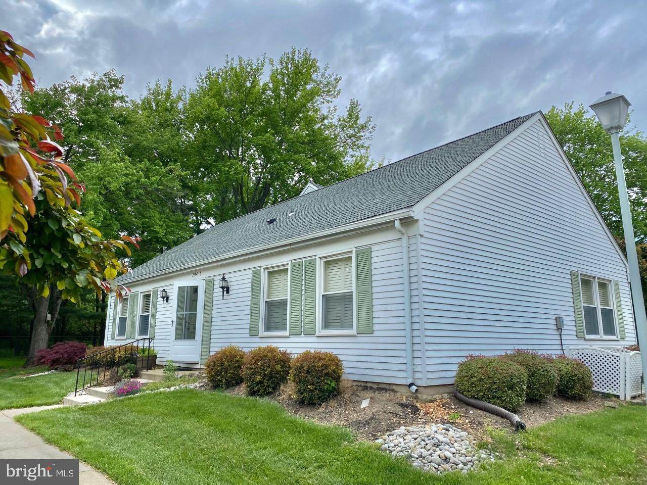 294 Sharon Way - Photo 1