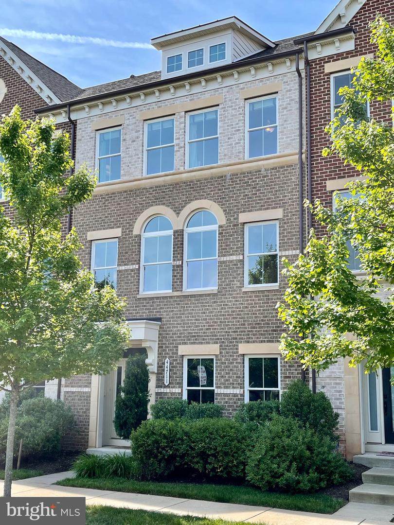 44711 Plympton Square - Photo 1