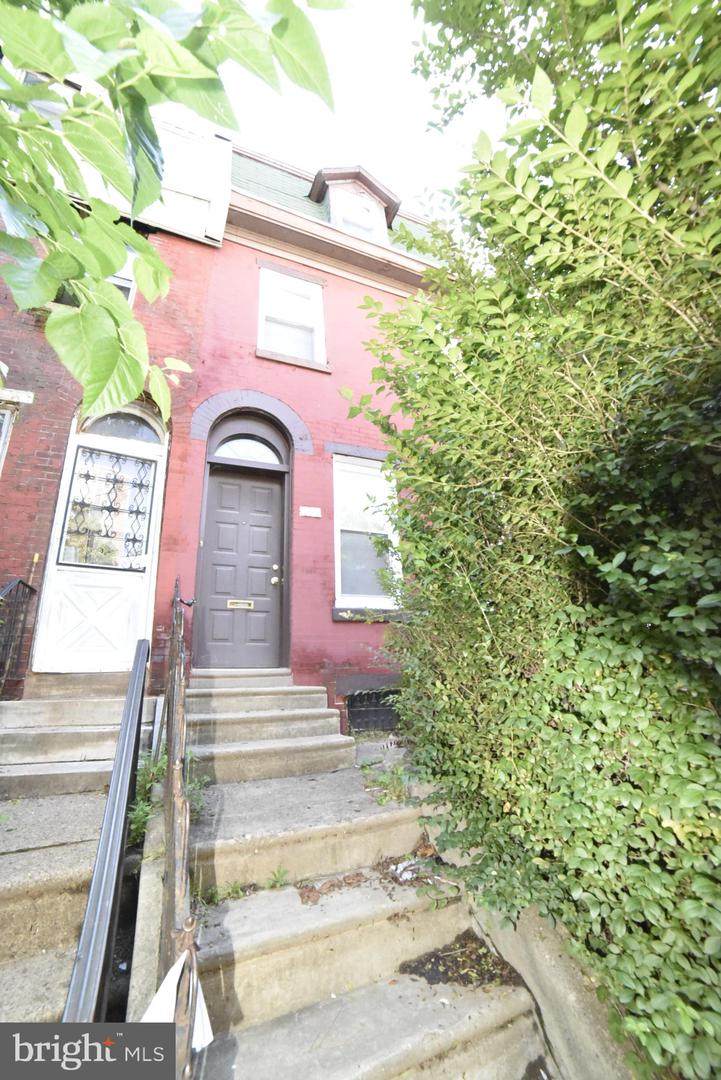 2136 Franklin Street - Photo 1