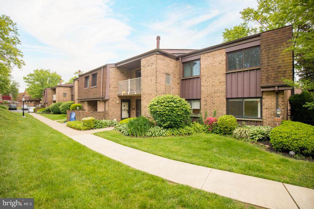 2106 Delaire Landing Road - Photo 1