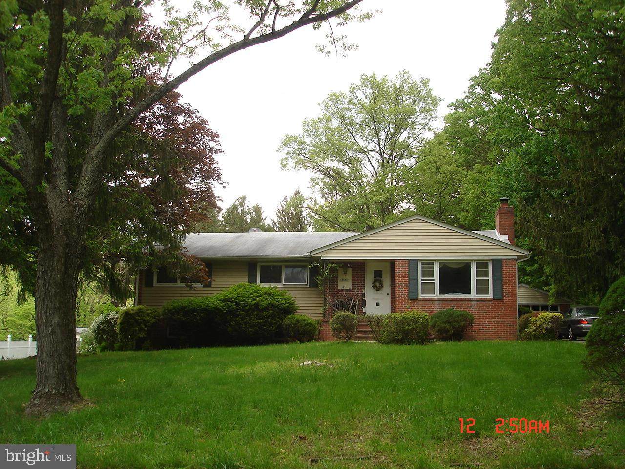 10002 Oakglen Road - Photo 1