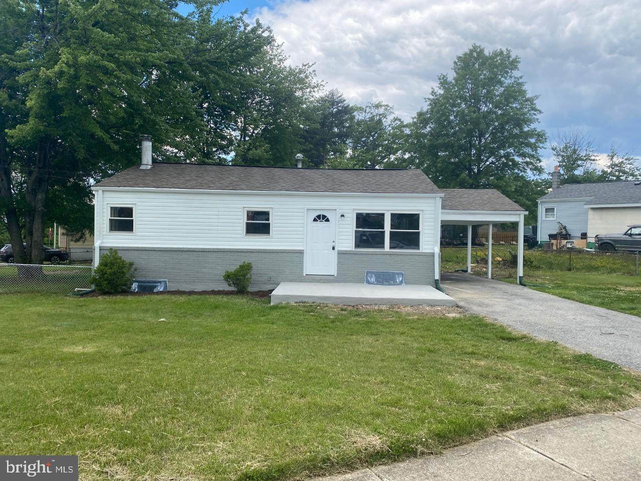 1531 Dunwoody Avenue - Photo 1