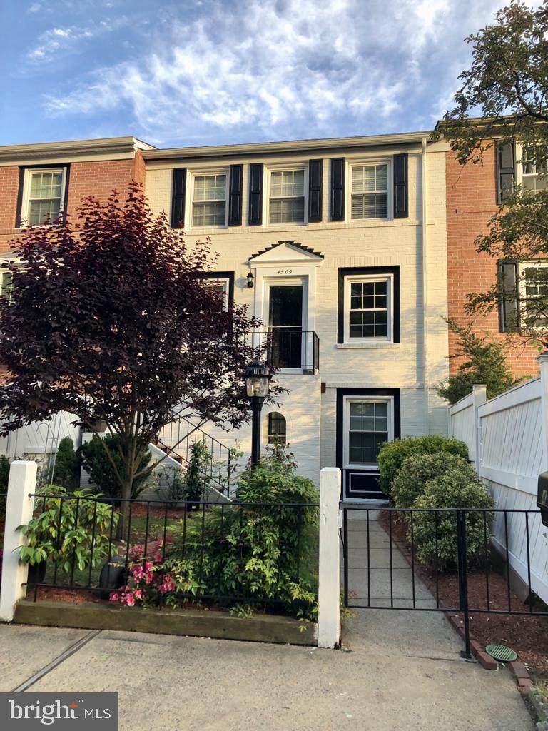 4509 Arendale Square - Photo 1