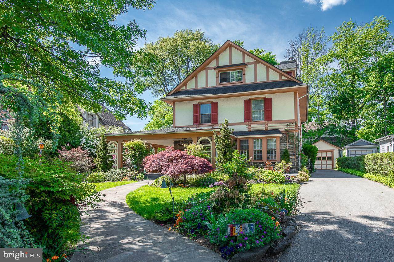 121 Derwen Road - Photo 1