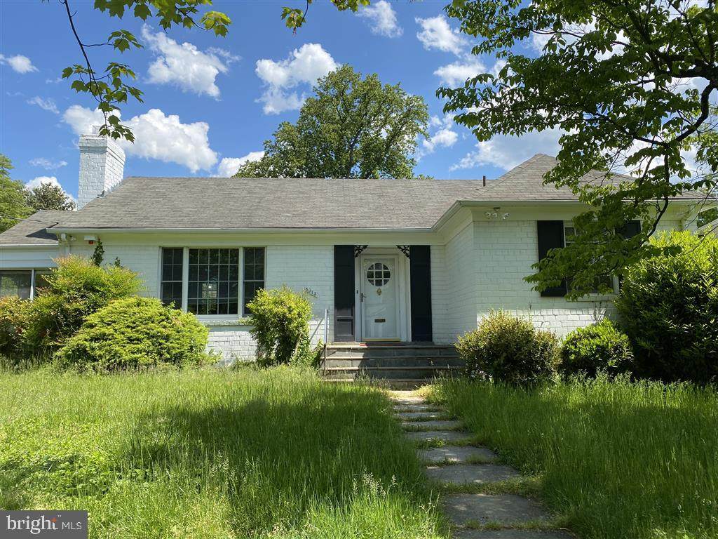 5913 Carlton Lane - Photo 1