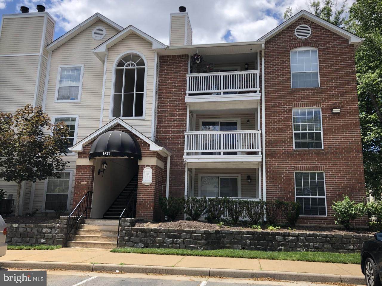 1527 Lincoln Way - Photo 1