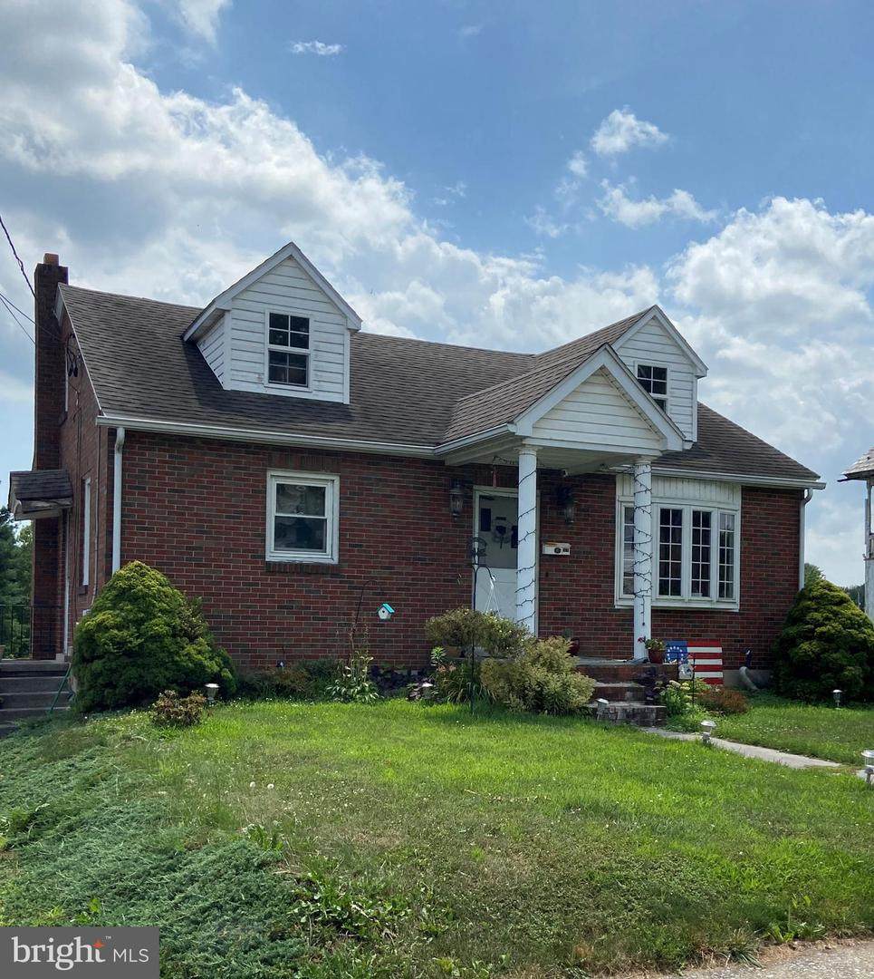 206 Maple Avenue - Photo 1