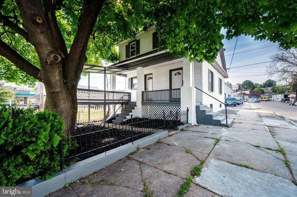 25 Hancock Boulevard - Photo 1