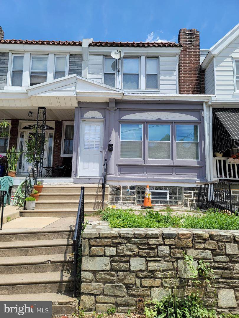 553 Carver Street - Photo 1