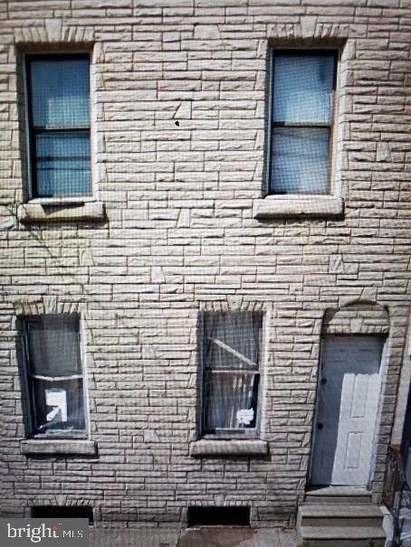 3404 10TH Street - Photo 1