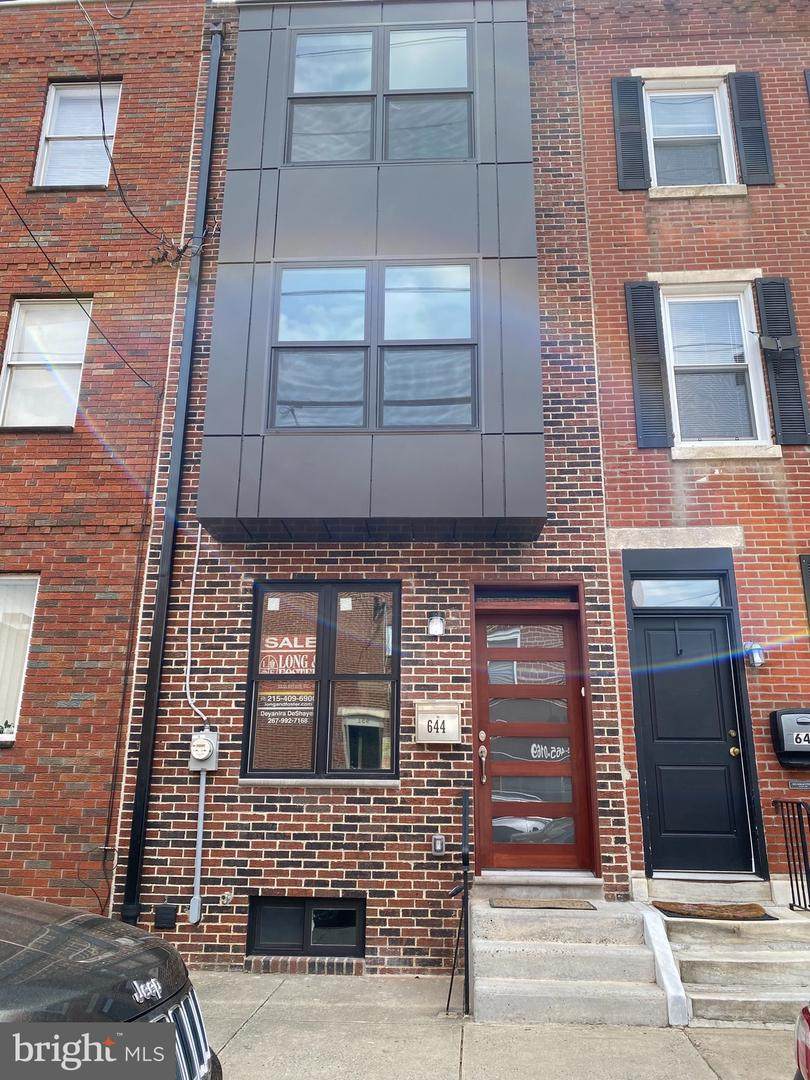 644 Carpenter Street - Photo 1