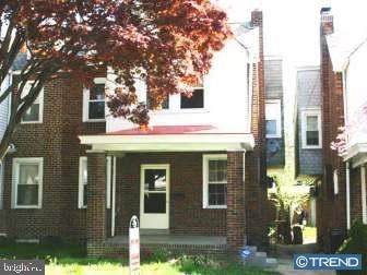 605 28TH Street - Photo 1