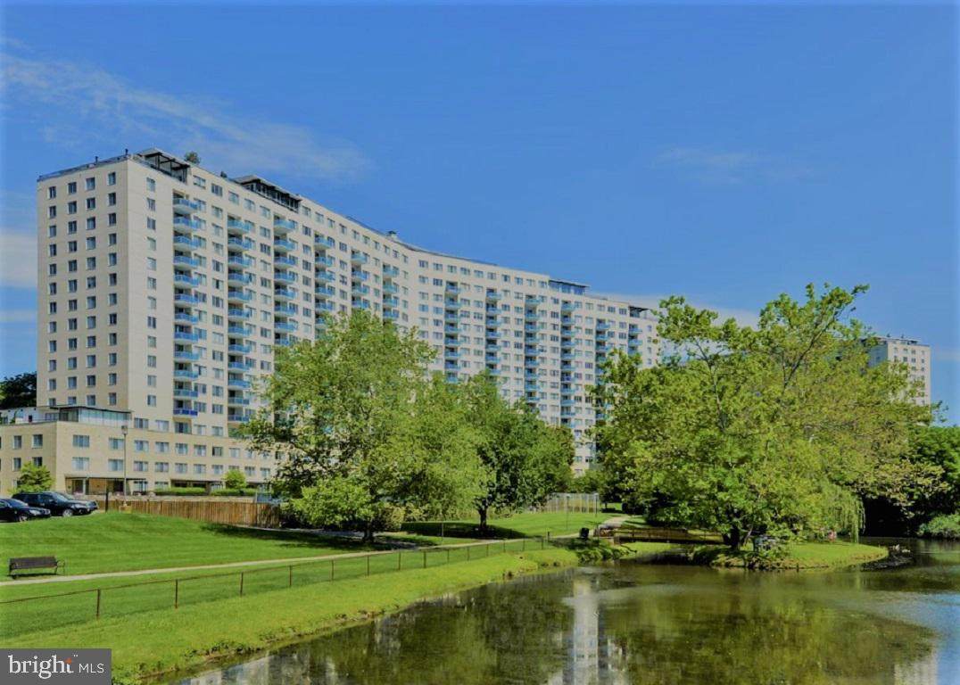 10201 Grosvenor Place - Photo 1