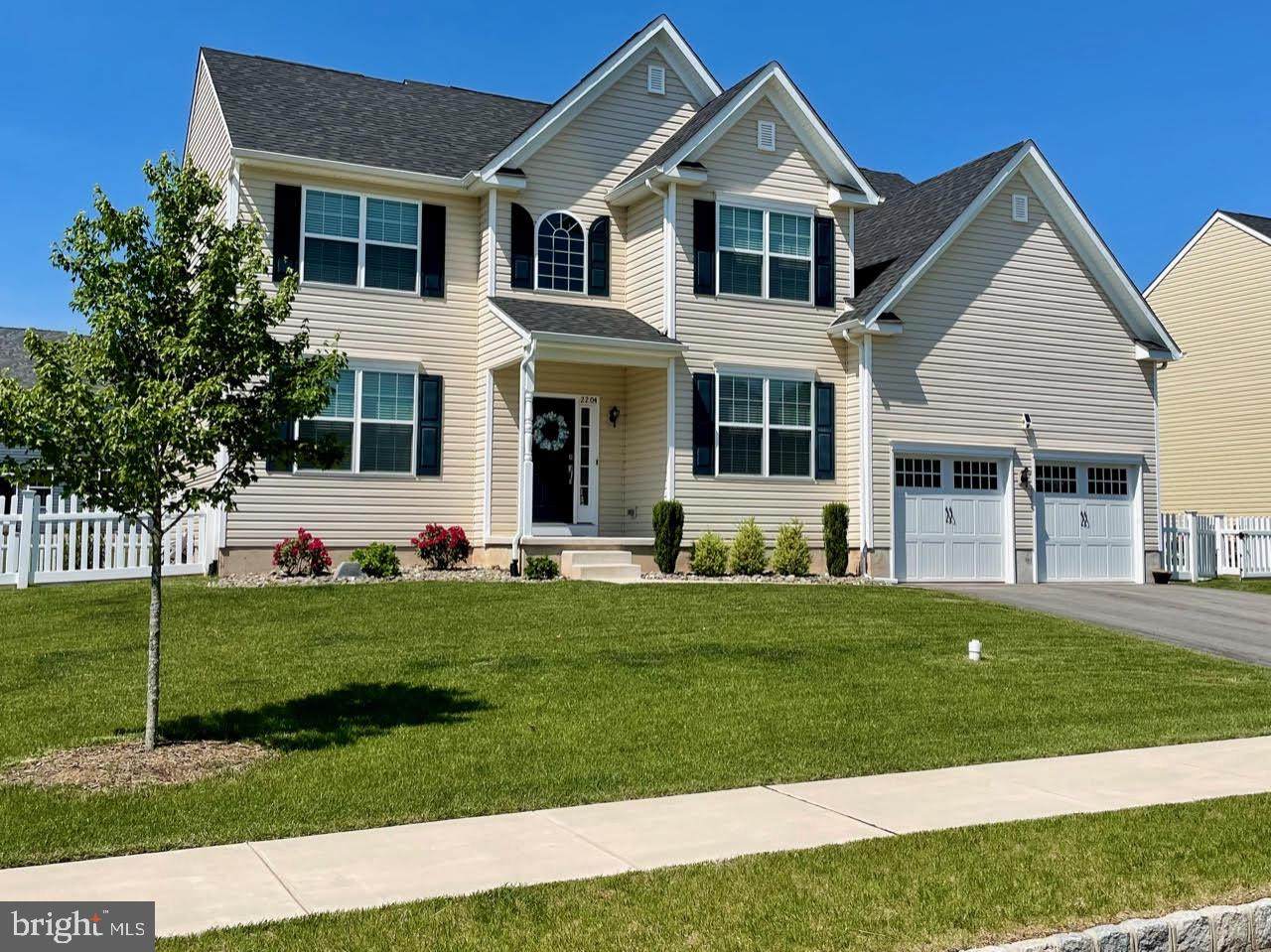 2204 Ronald Drive - Photo 1