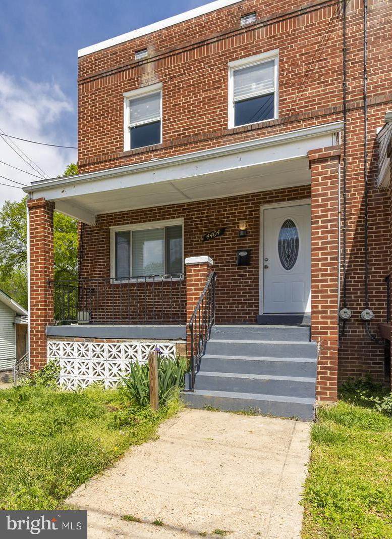 4404 Clay Street - Photo 1