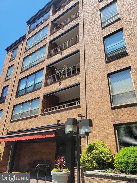 100 Grays Lane - Photo 1