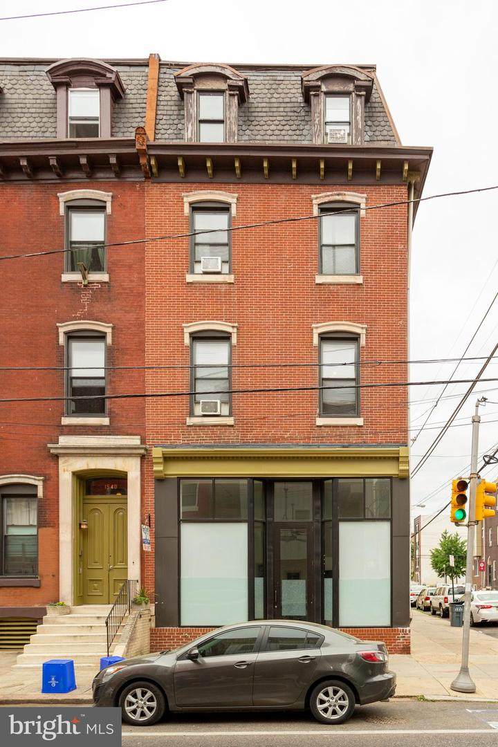 1542 15TH Street - Photo 1
