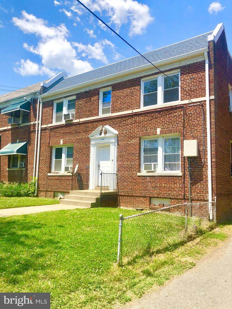 1376 Bryant Street - Photo 1