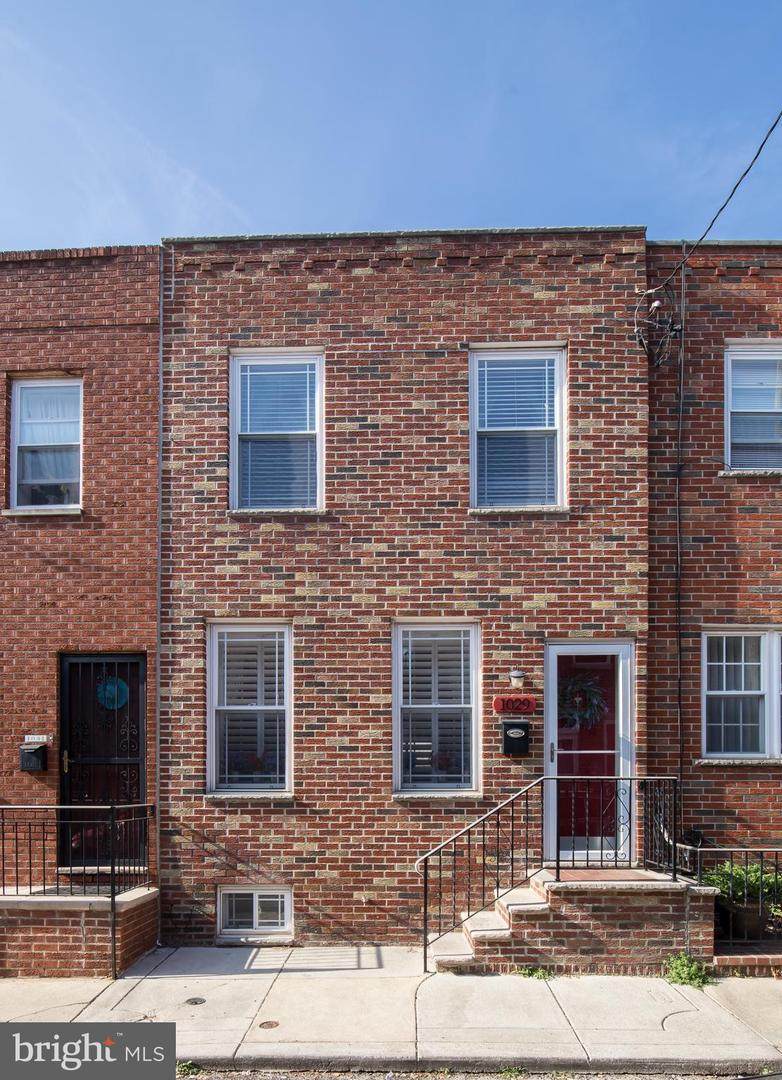 1029 Watkins Street - Photo 1