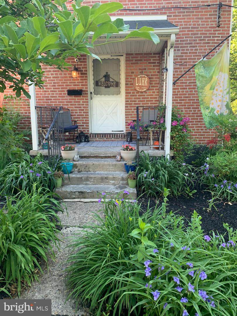 933 Dover Avenue - Photo 1