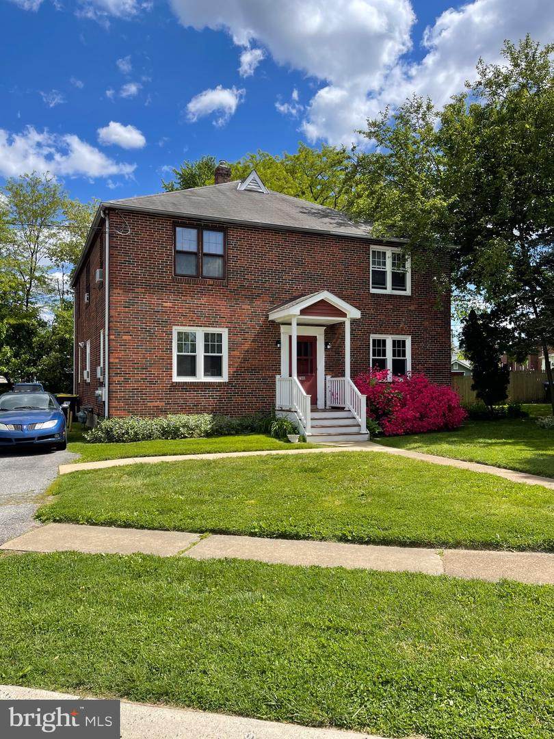 700 Tyrone Avenue - Photo 1