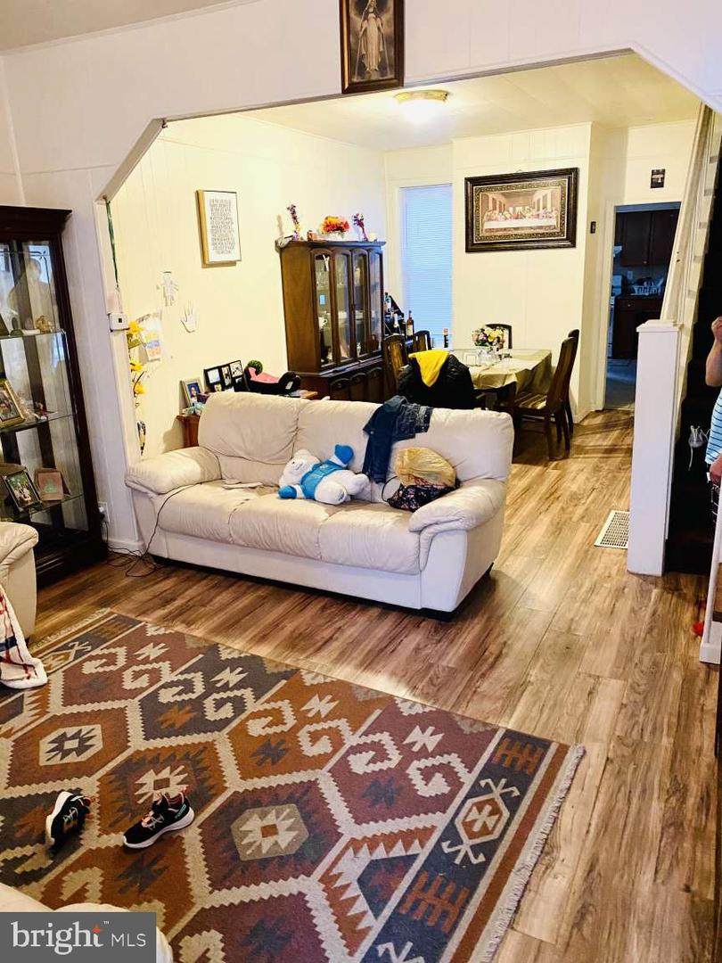 109 Samuel Street - Photo 1