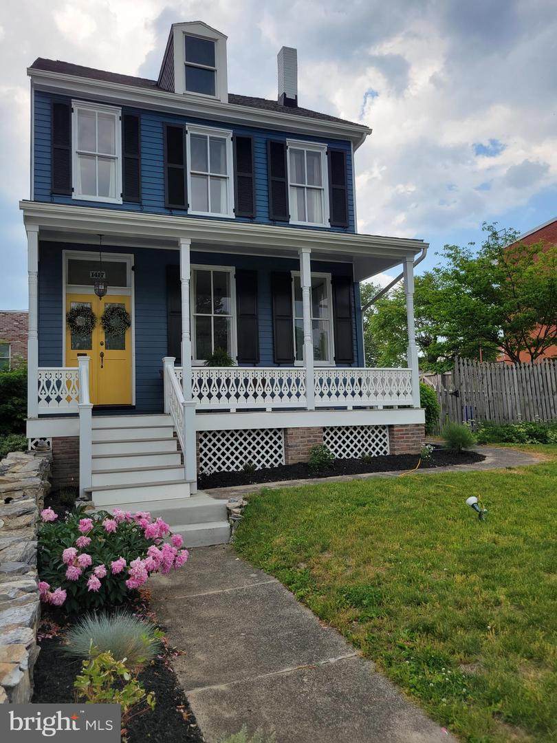 1417 & 1411 Front Street - Photo 1