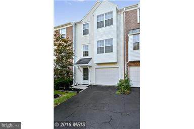 18203 Fox Chase Circle - Photo 1