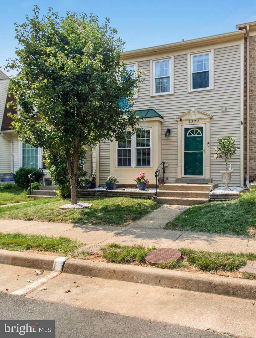5524 Bridgewood Drive - Photo 1