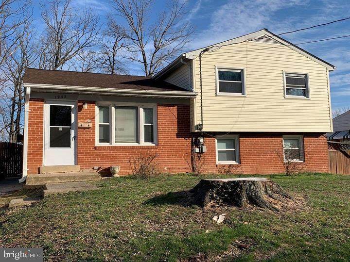 1935 Richmond Avenue - Photo 1