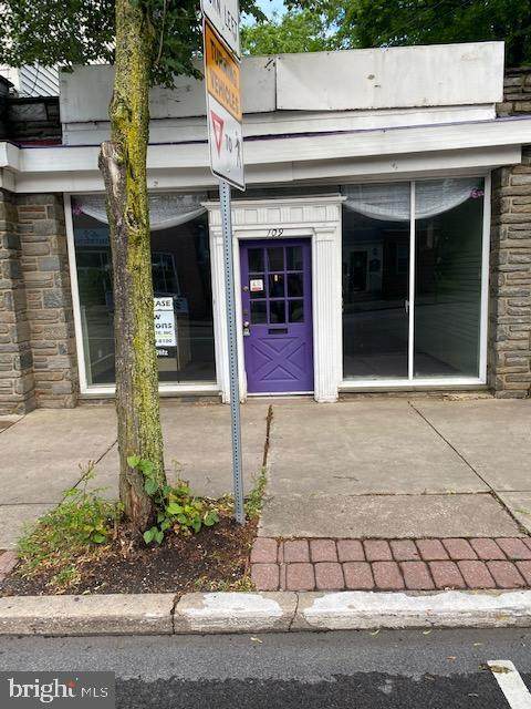 109 York Road - Photo 1